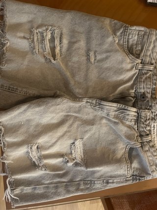 Pantalones Vaqueros Cortos Rotos Bershka