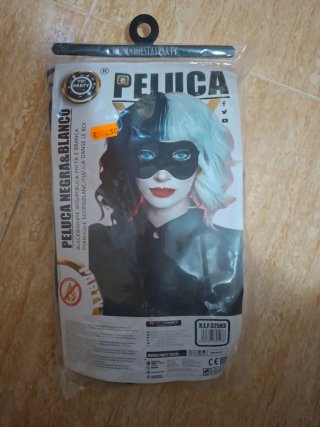 Peluca Blanca y Negra