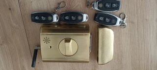 Cerrojo de seguridad con alarma con mandos