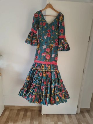 Traje de gitana estampado floral