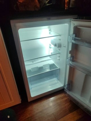 Frigorífico bajo encimera Beko