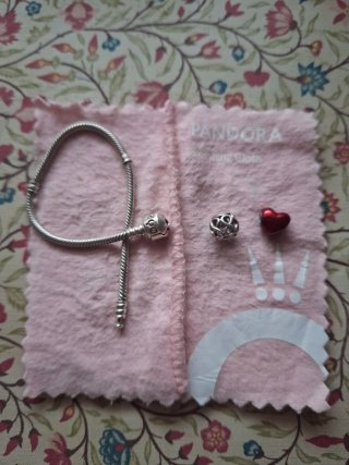 Pulsera Pandora con 2 Charms