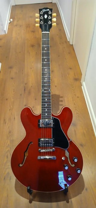 Guitarra Gibson ES-335 Cherry Red
