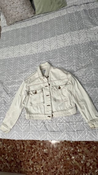 Chaqueta Corta  Beige