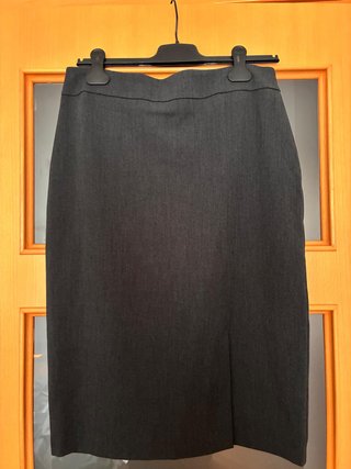 Falda lápiz de vestir gris