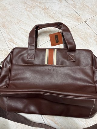 Bolsa de piel Aramis marrón