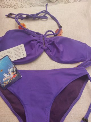 Bikini Morado con Detalles