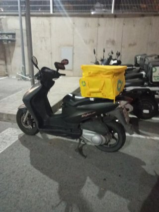 Alquiler mensual Honda Dylan 125