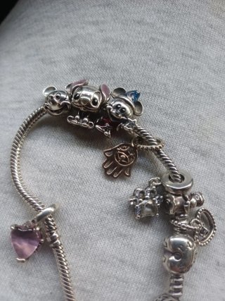 Pulsera Pandora con Charms