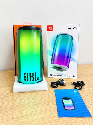 Altavoz JBL Pulse 5 con luces LED
