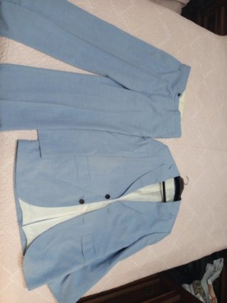 Traje de chaqueta azul celeste