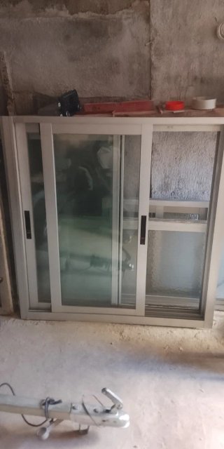 Ventana de Aluminio con Doble Acristalamiento
