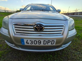 Toyota Avensis familiar 2.2D4d