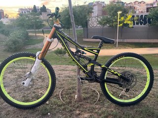 Bicicleta da Montagna Specialized Status 160
