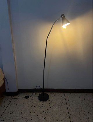 Lampara de pie moderna