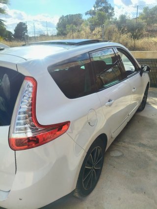 Renault Grand Scenic 2013