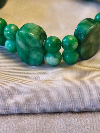 Pulsera jade verde con pastilla y bola