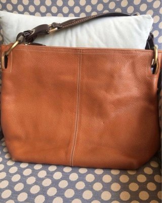 Bolso de cuero artesanal