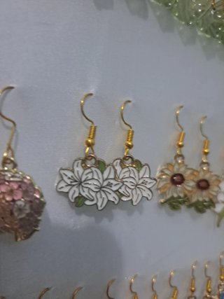Pendientes Artesanales Flores Blancas