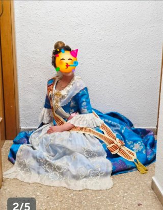 Traje de fallera azul y blanco
