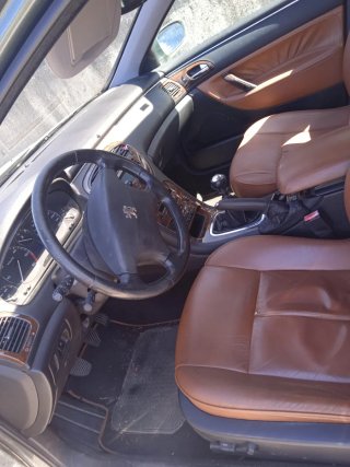 Peugeot 607 2004