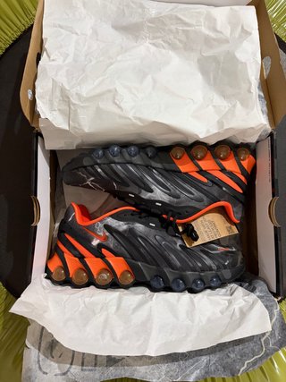 Nike Air Max Dn8 Palace Negras y Naranjas T44,5