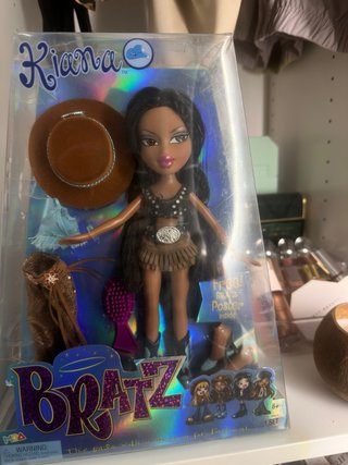 Muñeca Bratz Kiana en caja
