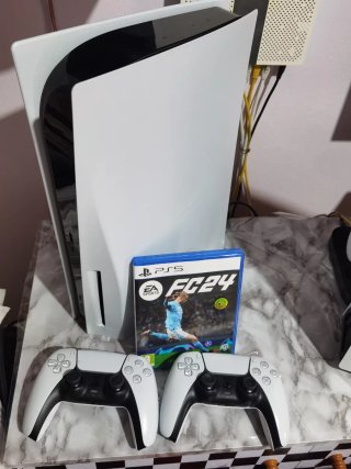 PS5  + 2 Mandos + FC24