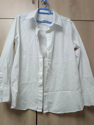 Camisa blanca clásica