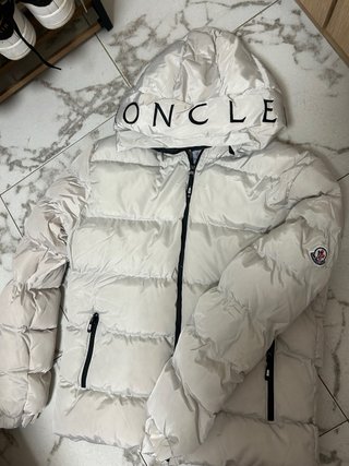 Chaquetón Moncler Blanco con Capucha Talla L