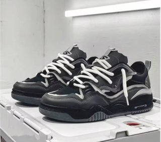 Zapatillas  Negro y Blanco