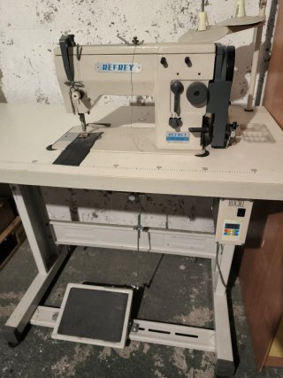 Máquina de Coser Industrial Refrey