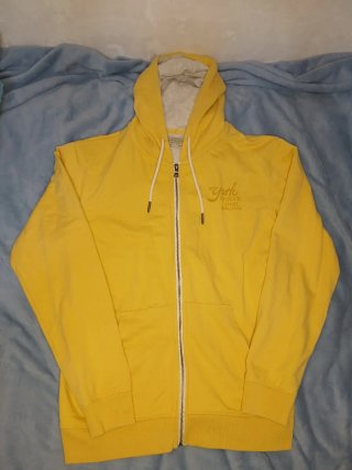 Chaqueta con capucha amarilla Sfera Men