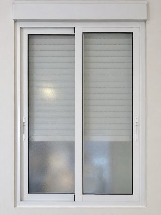 Ventana Corredera de Aluminio Blanca, urge vender