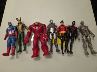 Set de 7 Figuras de Acción de Superhéroes