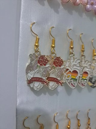 Pendientes Artesanales Corazón Realista