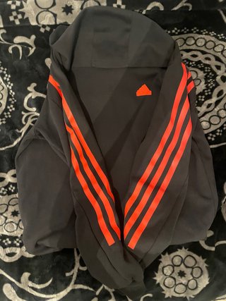 Sudadera Adidas Negra y Roja