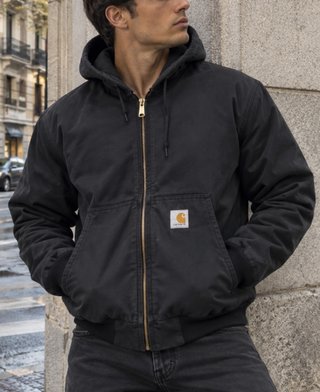 Chaqueta Carhartt Negra con Capucha Talla M