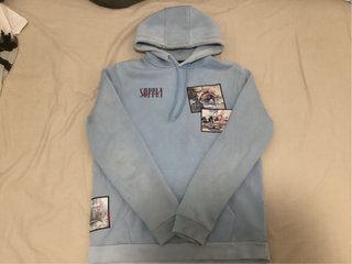 Sudadera supply demand con capucha azul