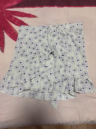 Falda pantalón estampada de flores