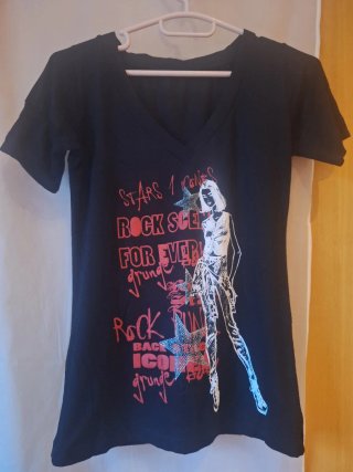 Camiseta Negra Estampada