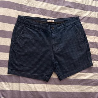Pantalón corto estampado azul