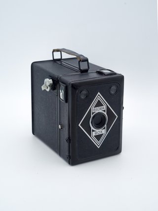 Cámara fotográfica de cajón BILORA BOX (1950)