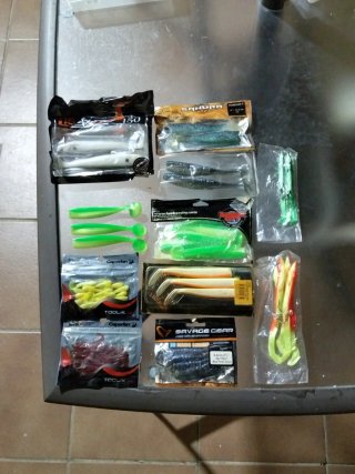 Lote de 11 señuelos para pesca vertical