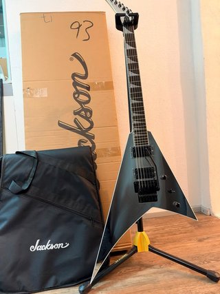 Guitarra Jackson Rhoads Pro Plus Mirror