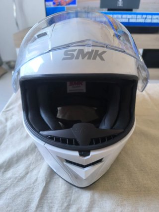 Casco Integral SMK Blanco como nuevo.