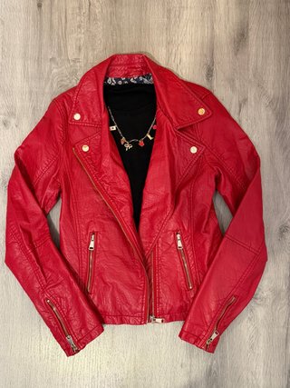 Chaqueta de cuero roja