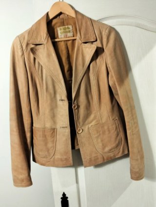 Chaqueta de cuero beige