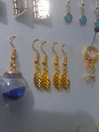 Pendientes Artesanales Hojas Doradas