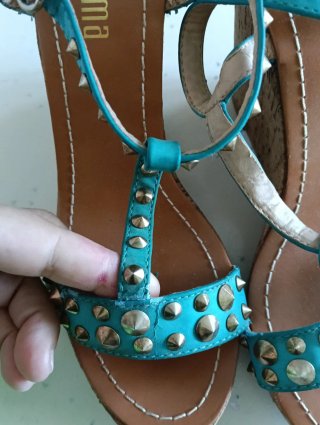 Sandalias Turquesa con Tachuelas